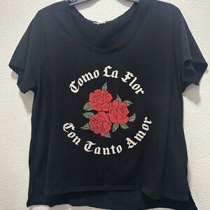 Desiree black t-shirt, translates to "like the flower, with so much love"  2x